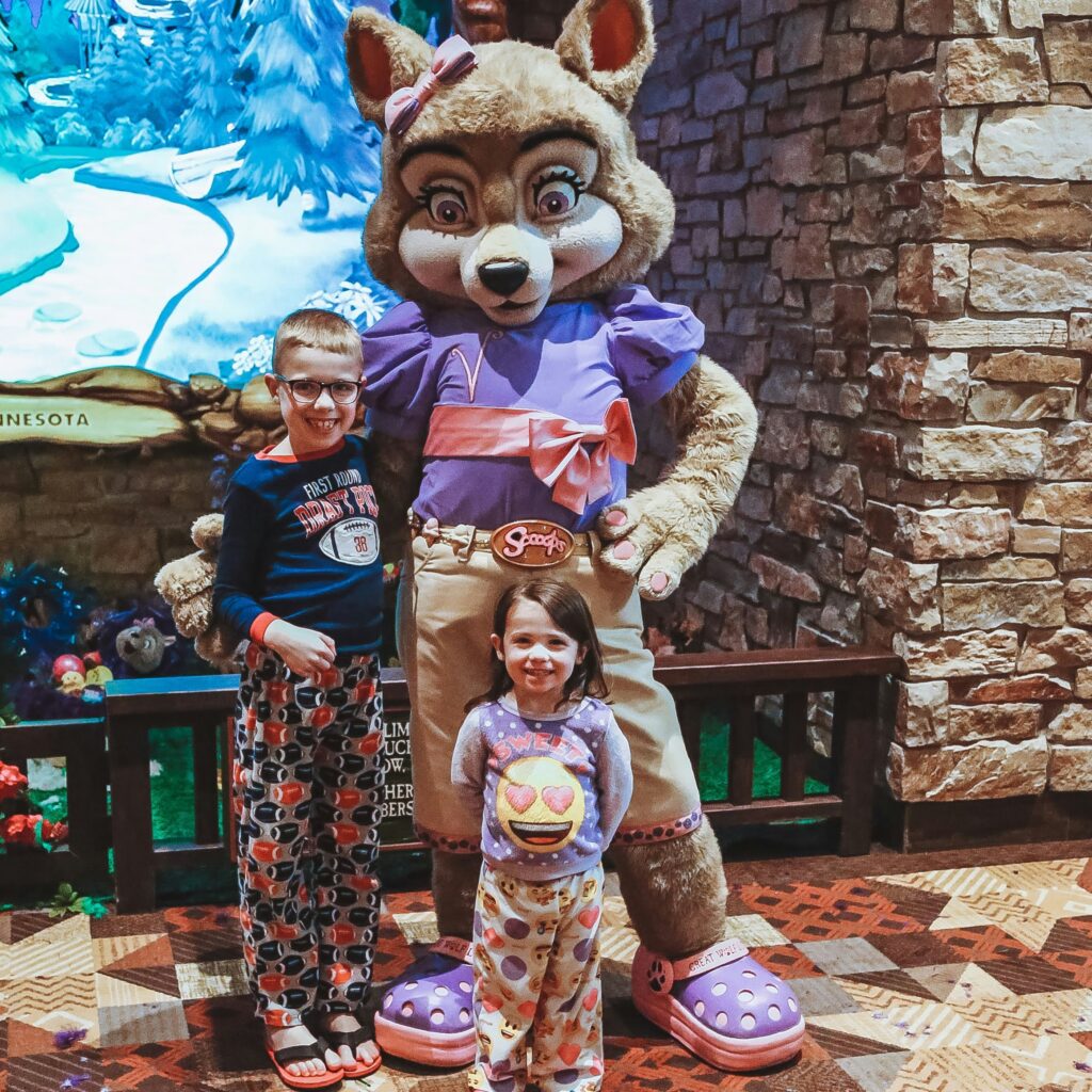 Great Wolf Lodgeのマスコットキャラクターも大人気